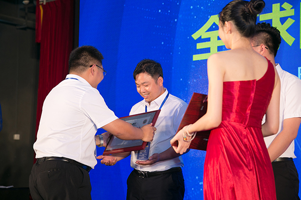 源码太阳能路灯，源码太阳能路灯厂家，源码太阳能路灯价格