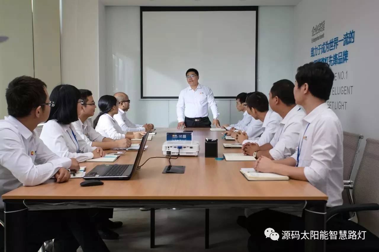 太阳能路灯，太阳能路灯厂家，道路照明，光伏照明，太阳能平板灯