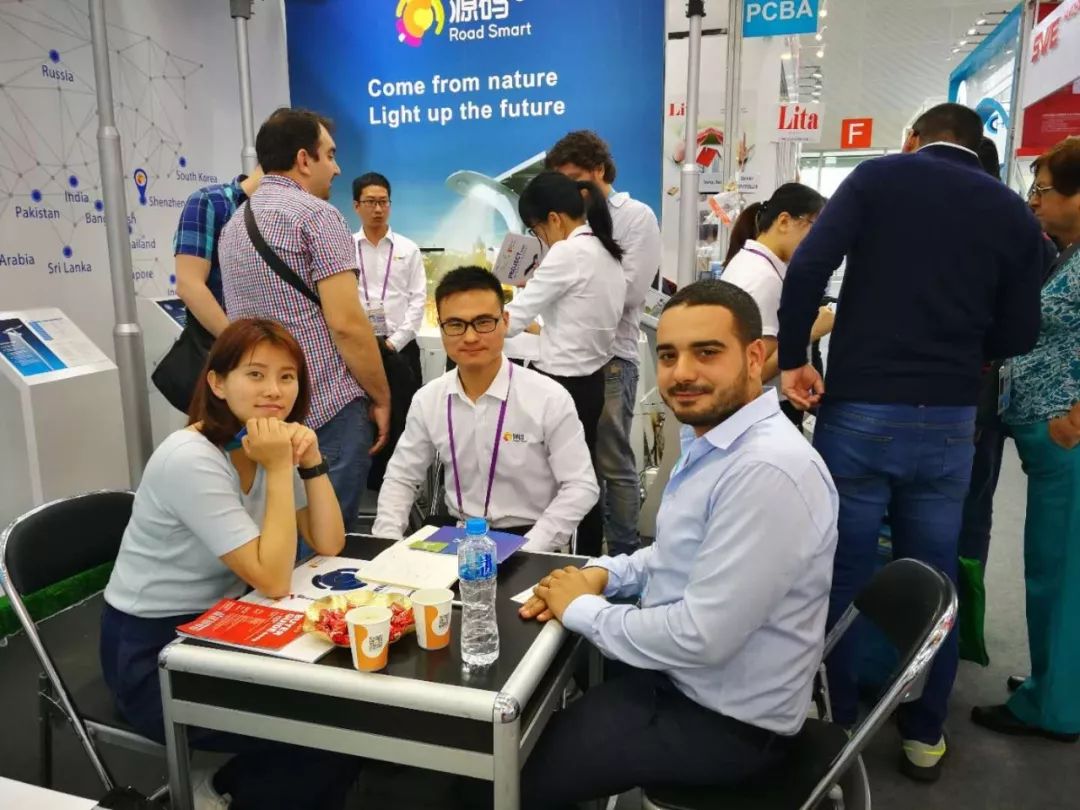 源码惊艳亮相广交会 实力圈粉海外客商