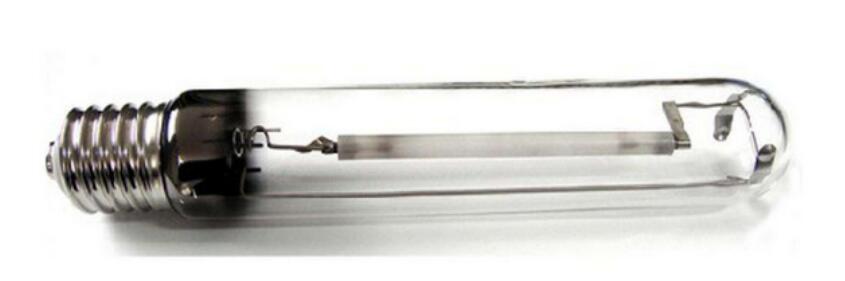 源码：太阳能路灯光源是什么？